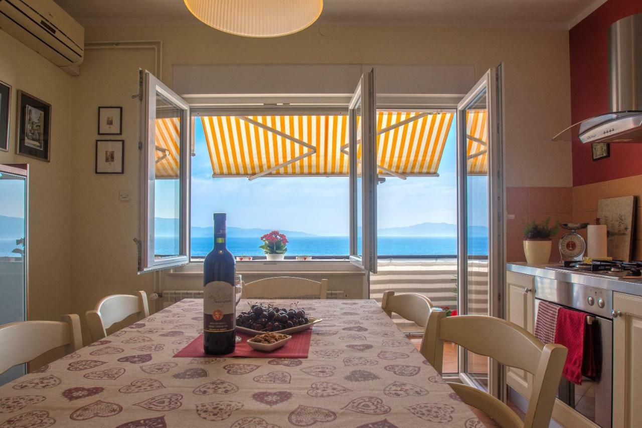 Apartment Paradise View Рийека Екстериор снимка